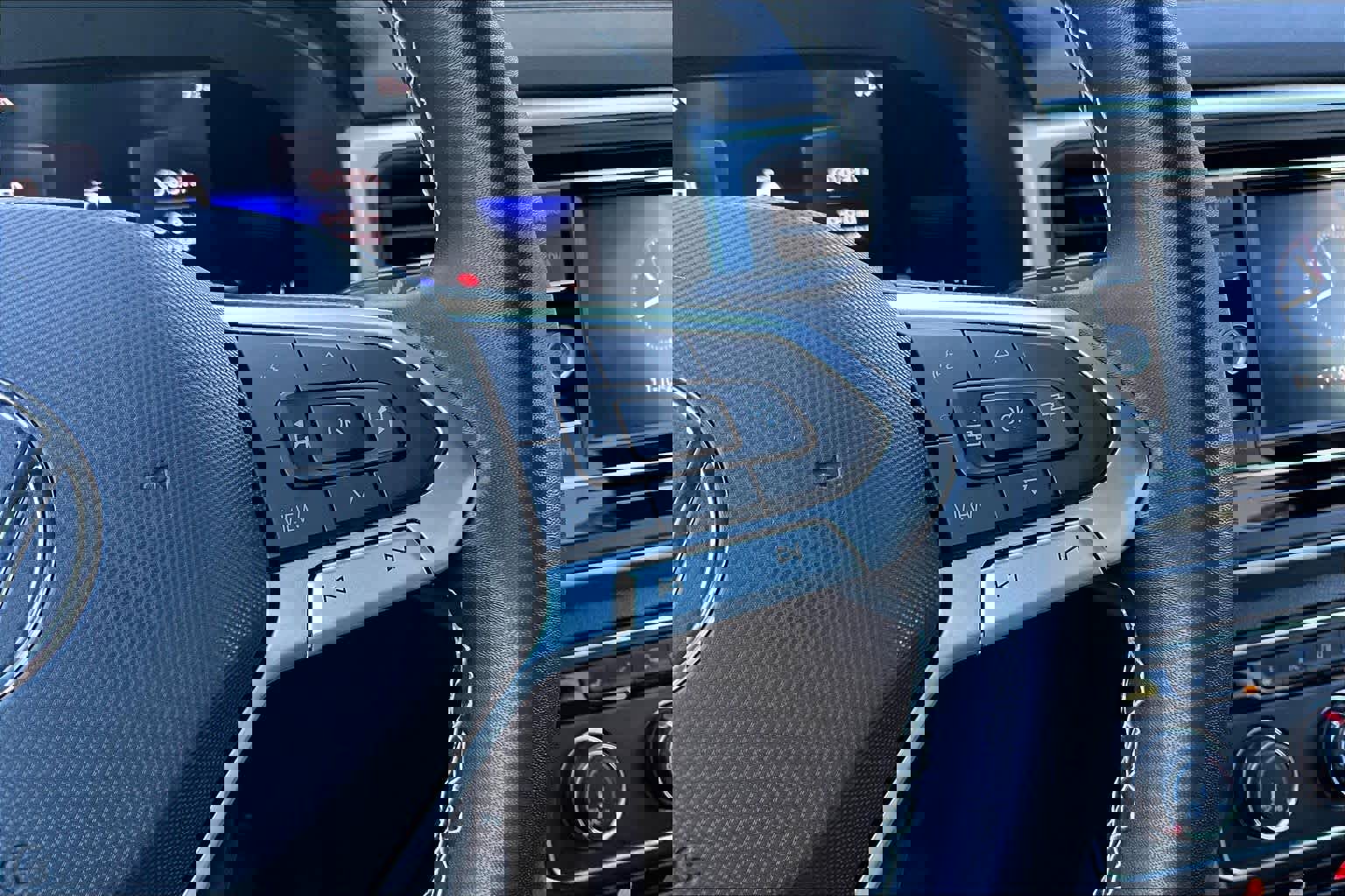 Used 2023 Volkswagen Atlas Cross Sport SE image 24