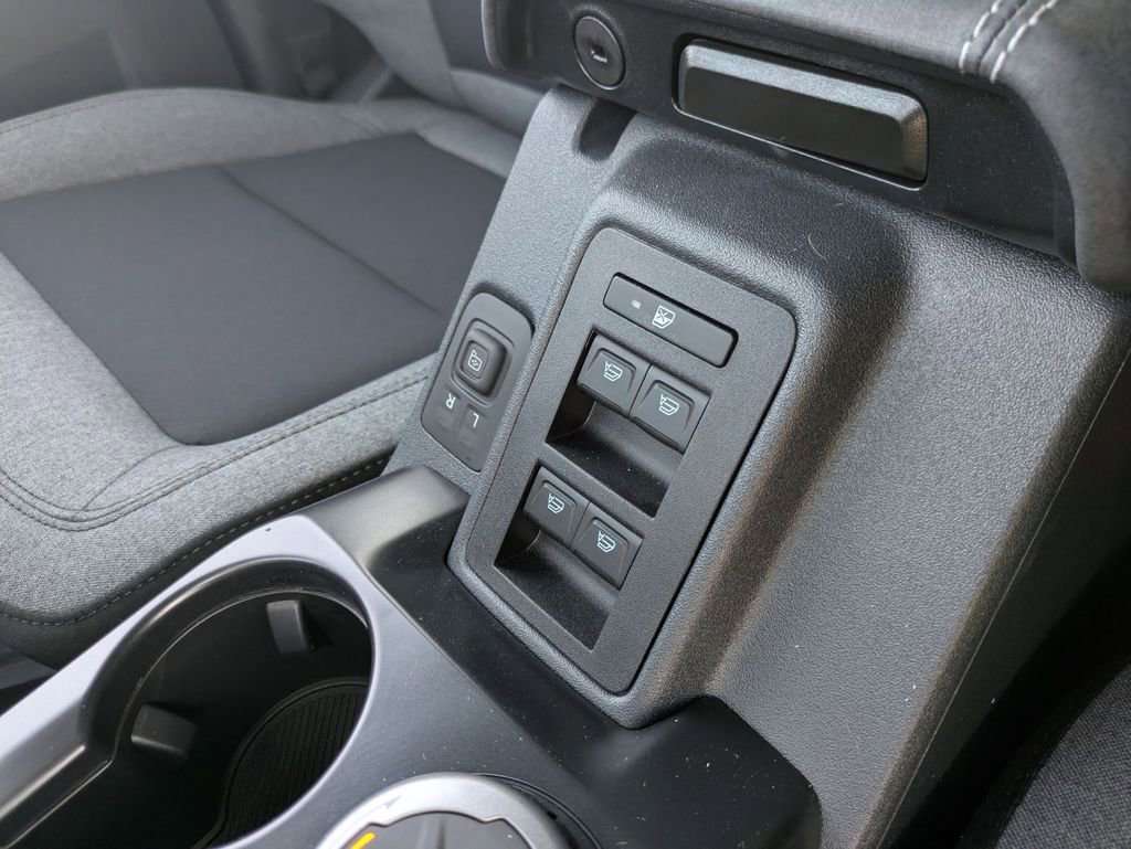 New 2025 Ford Bronco 4-Door image 35