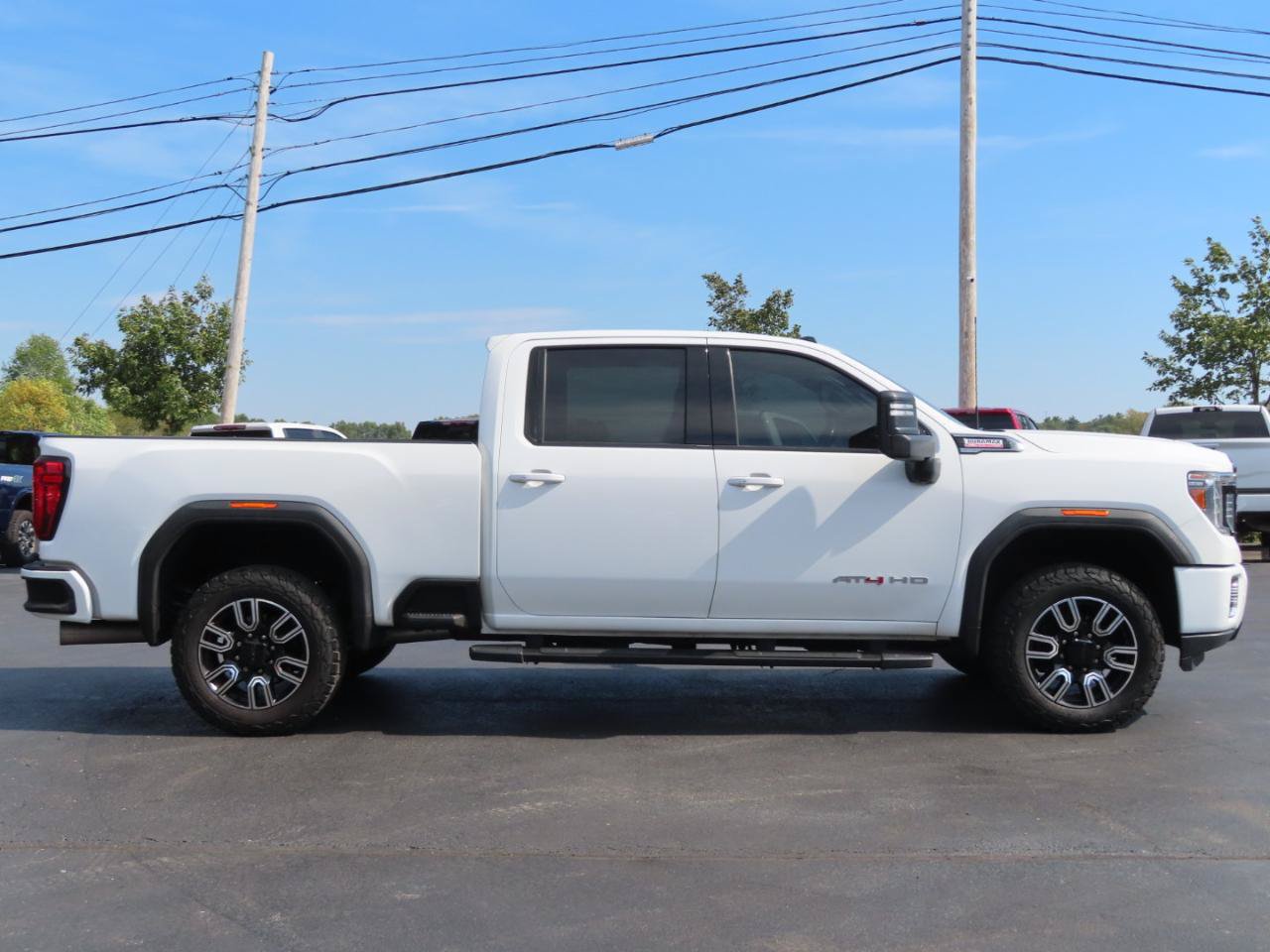 Used 2020 GMC Sierra 2500 AT4 w/ AT4 Premium Package AWD/4WD image 7