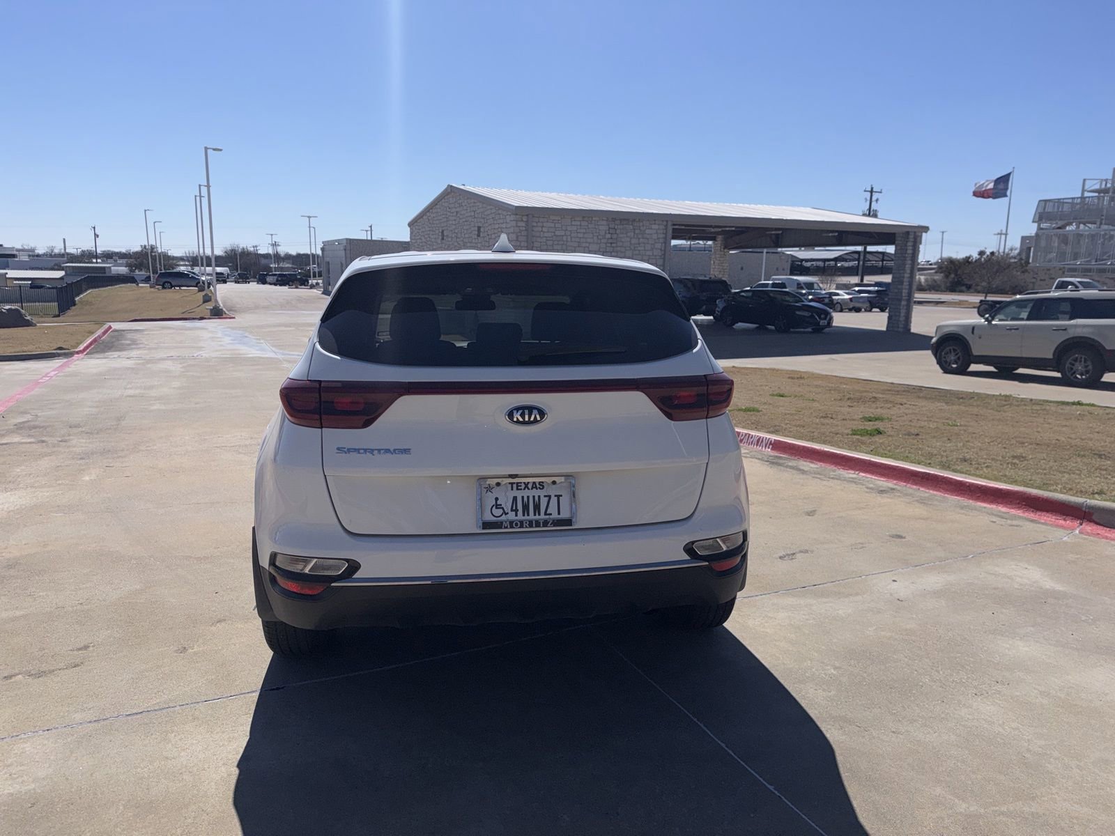 Used 2020 Kia Sportage LX image 4