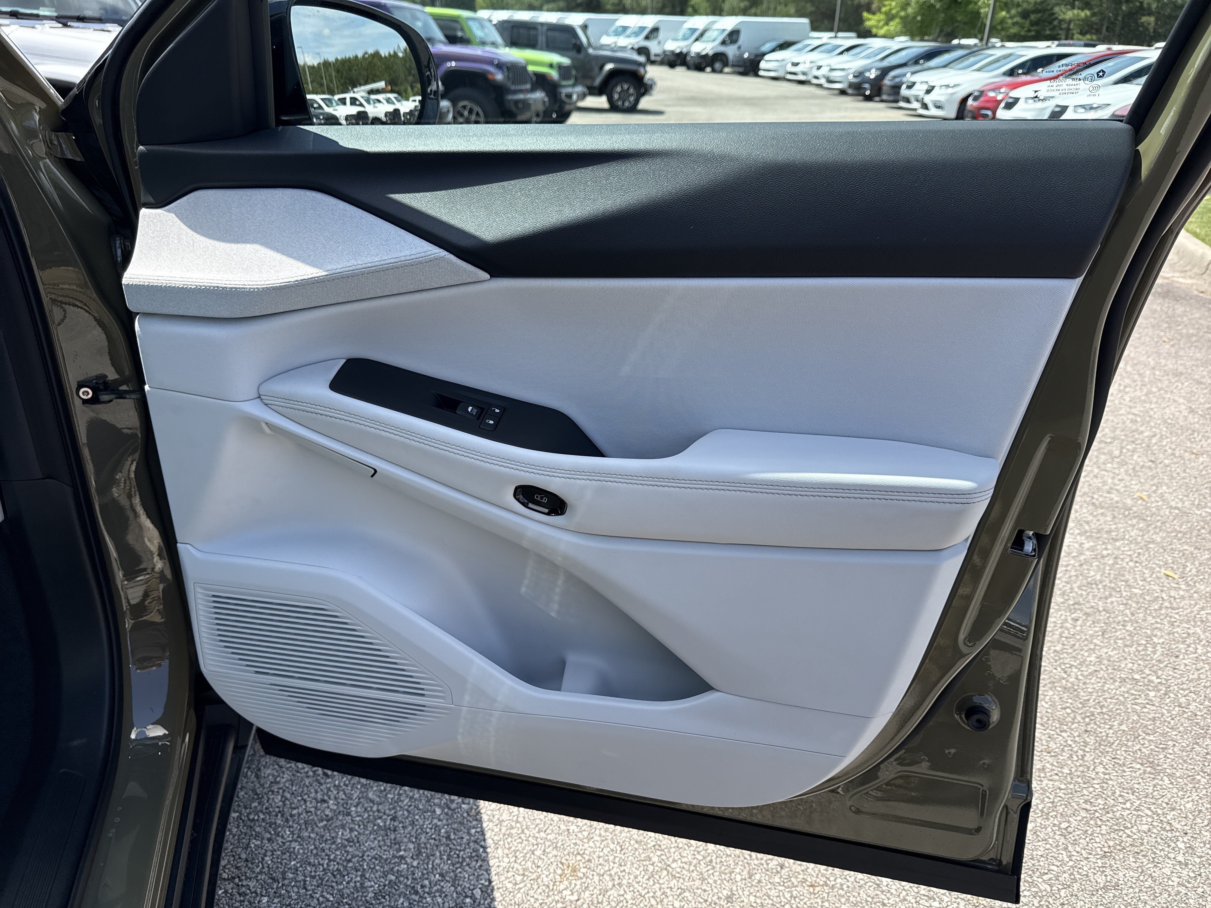 New 2026 Jeep Cherokee Laredo AWD/4WD image 15
