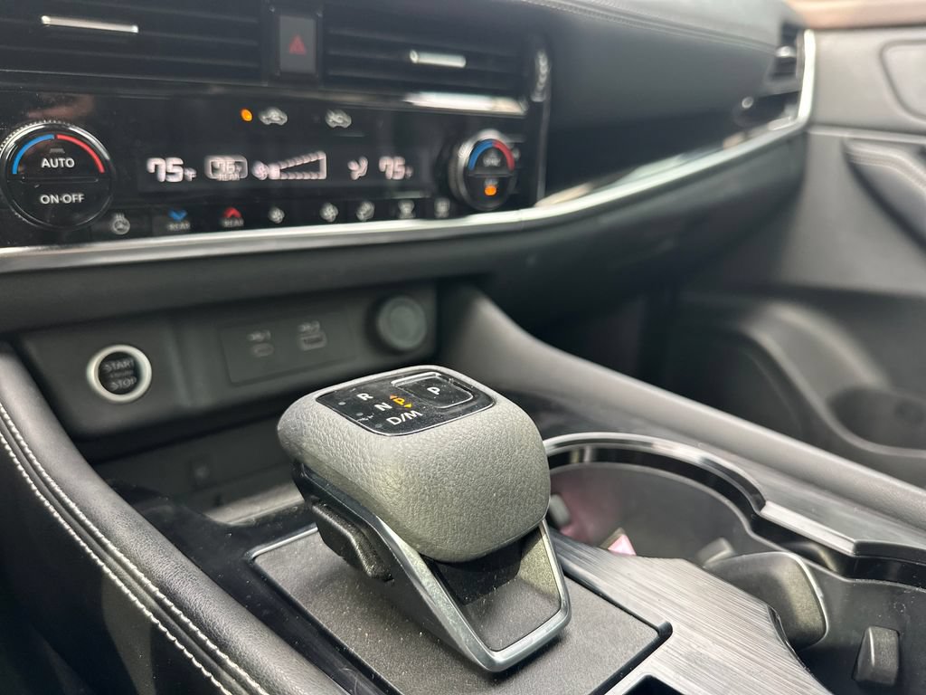 Used 2023 Nissan Rogue SL w/ SL Premium Package FWD image 48