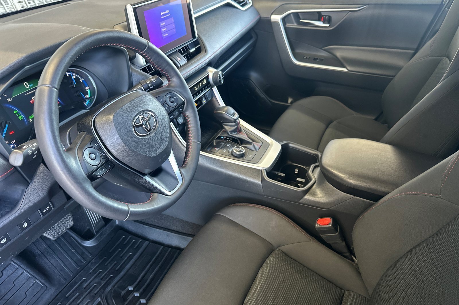 Used 2024 Toyota RAV4 SE w/ Weather & Moonroof Package AWD/4WD image 9