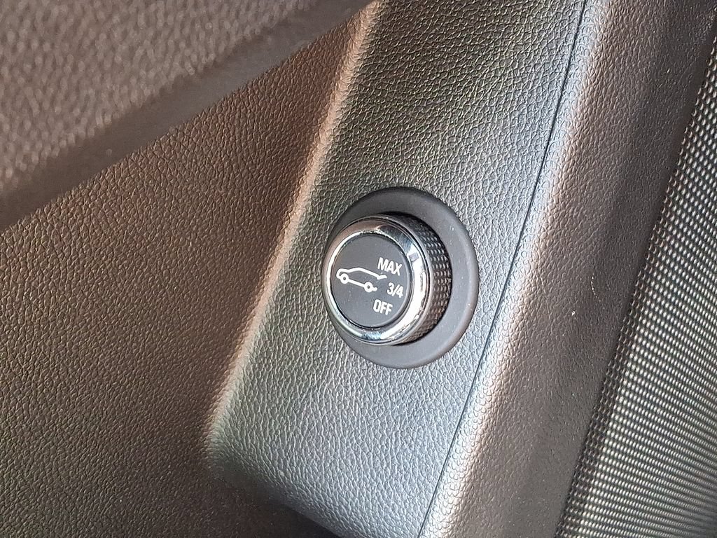 Certified 2023 Chevrolet Traverse LT FWD image 28