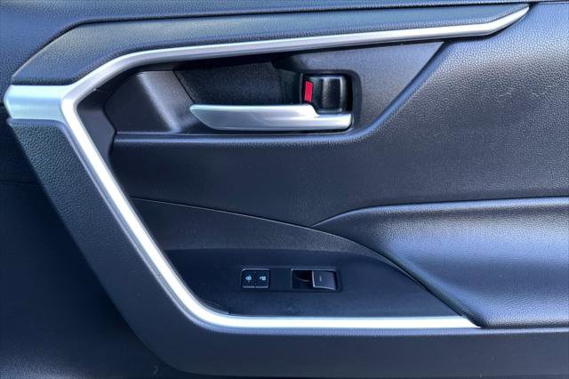 Certified 2023 Toyota RAV4 XLE w/ Convenience Package image 19