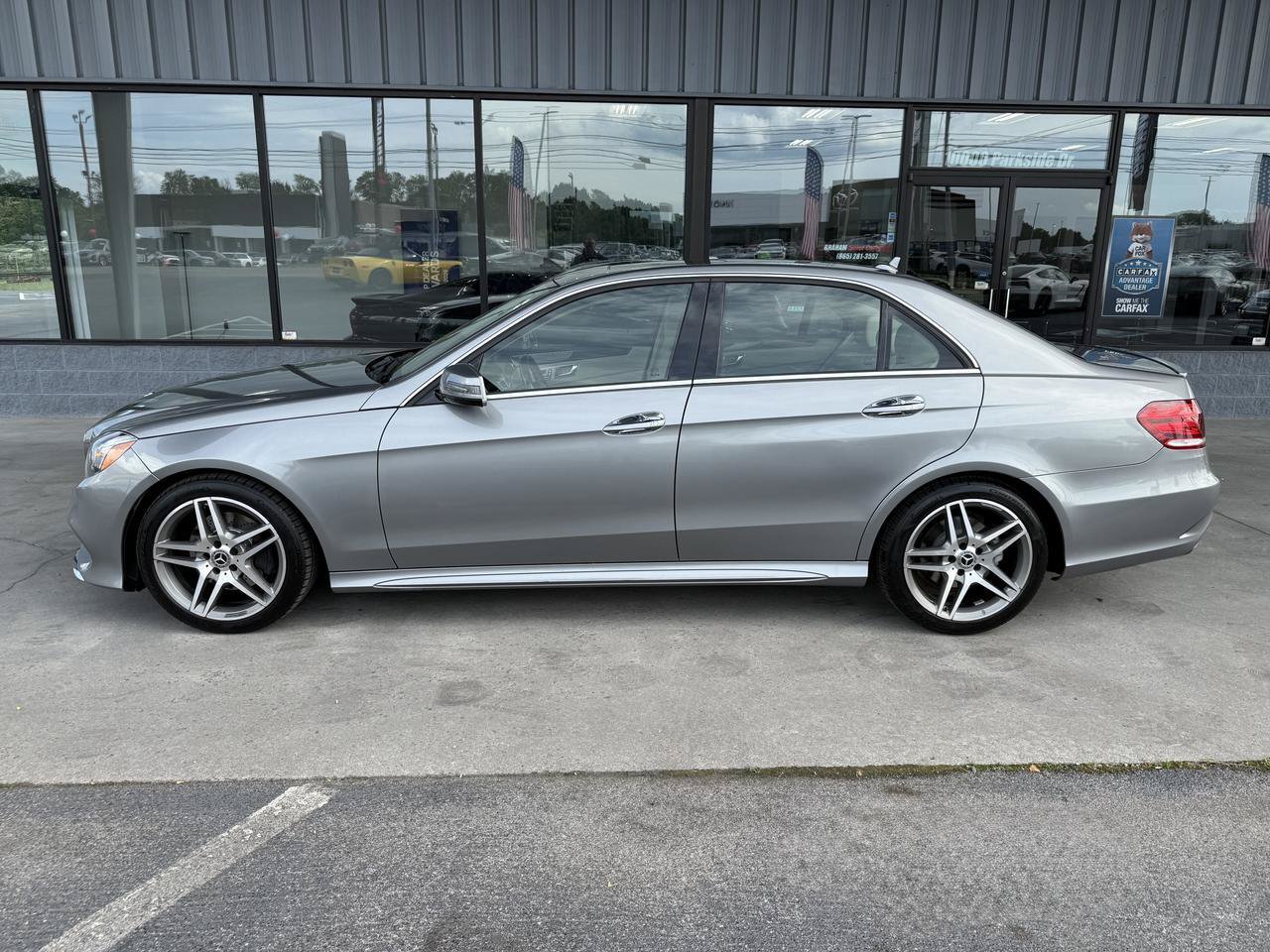 Used 2014 Mercedes-Benz E 350 4MATIC Sport image 7