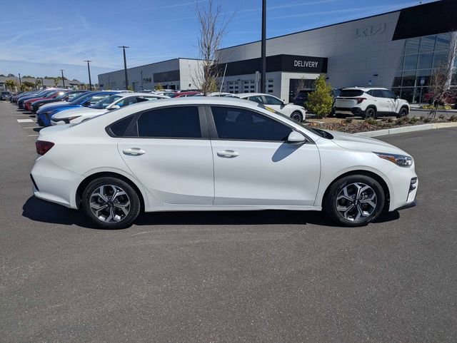 Used 2021 Kia Forte LXS image 2