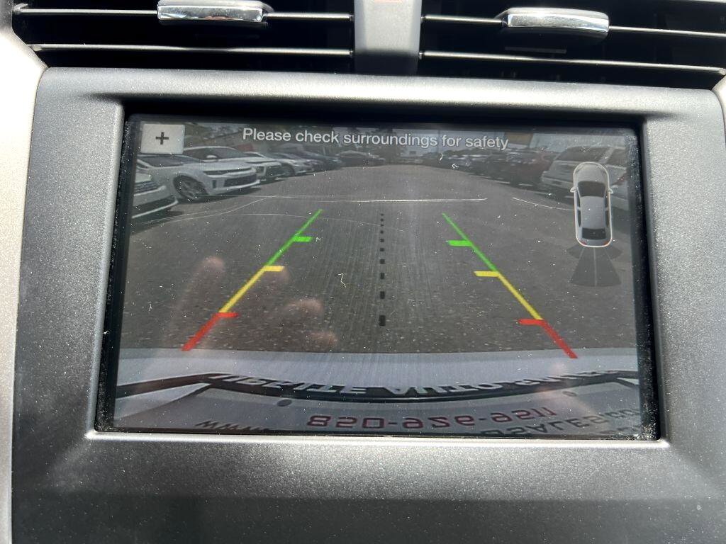 Used 2018 Ford Fusion SE w/ Fusion SE Technology Package image 15