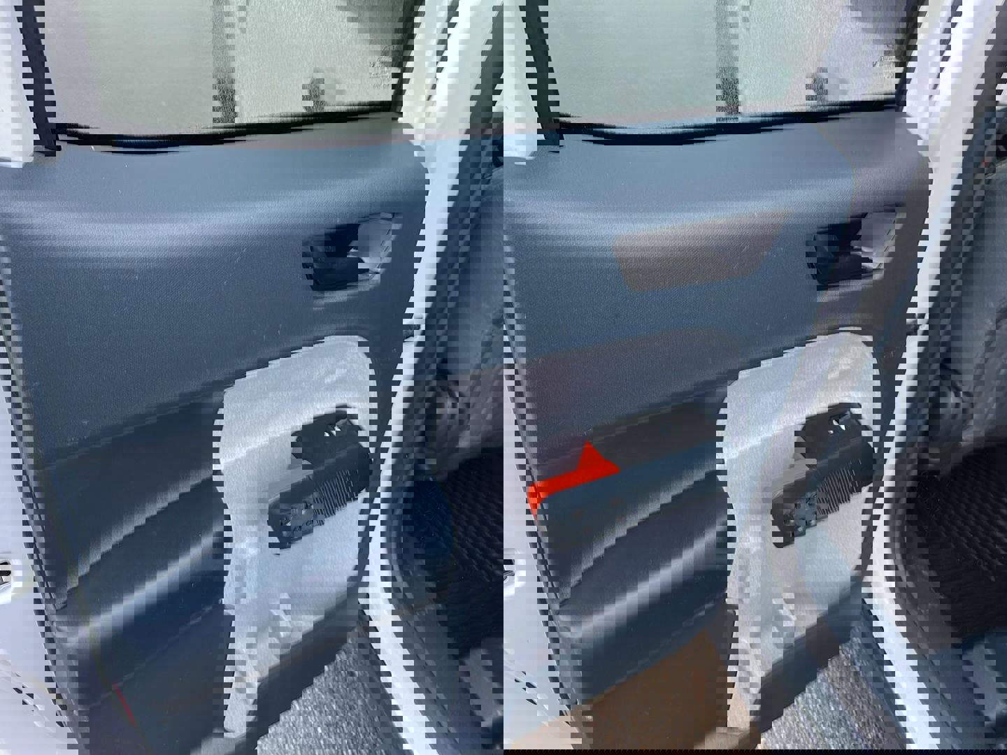 Used 2024 Ford Maverick XLT image 12