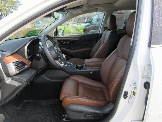 Used 2025 Subaru Outback Touring w/ Popular Package #2 image 13