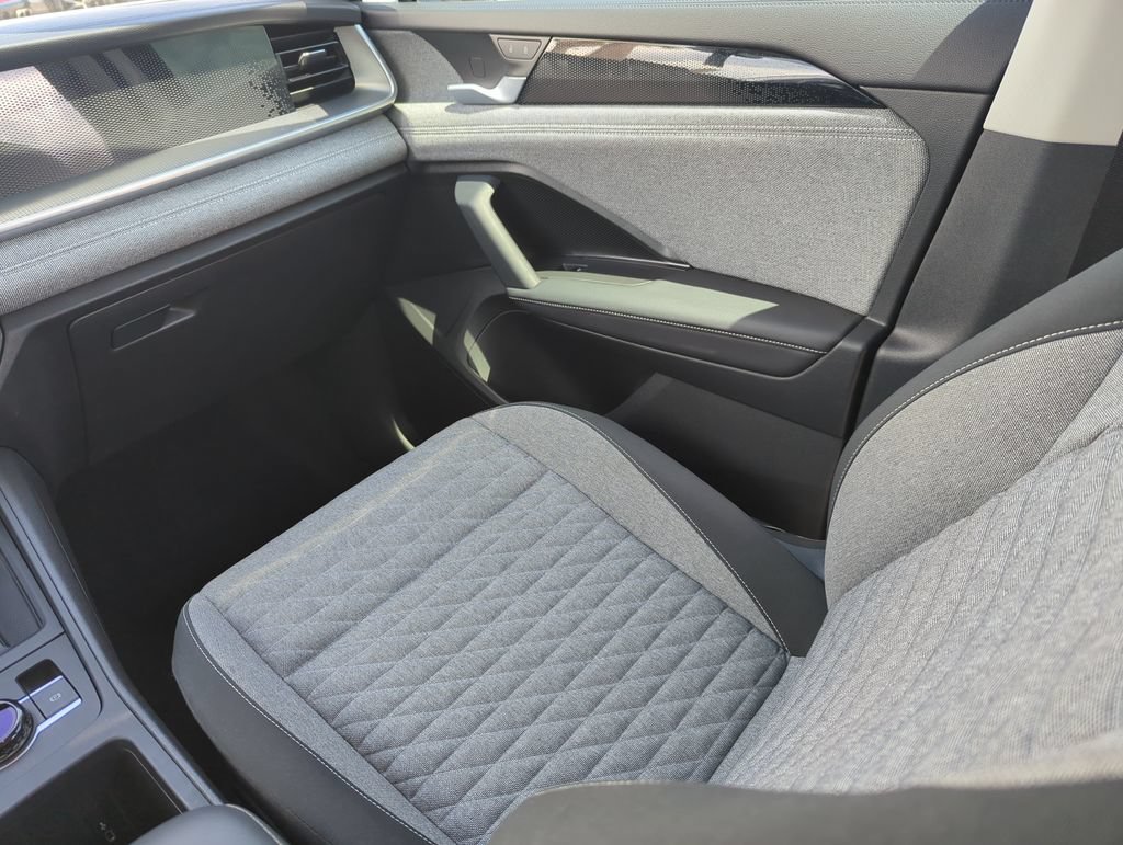 Used 2025 Volkswagen Tiguan S FWD image 27