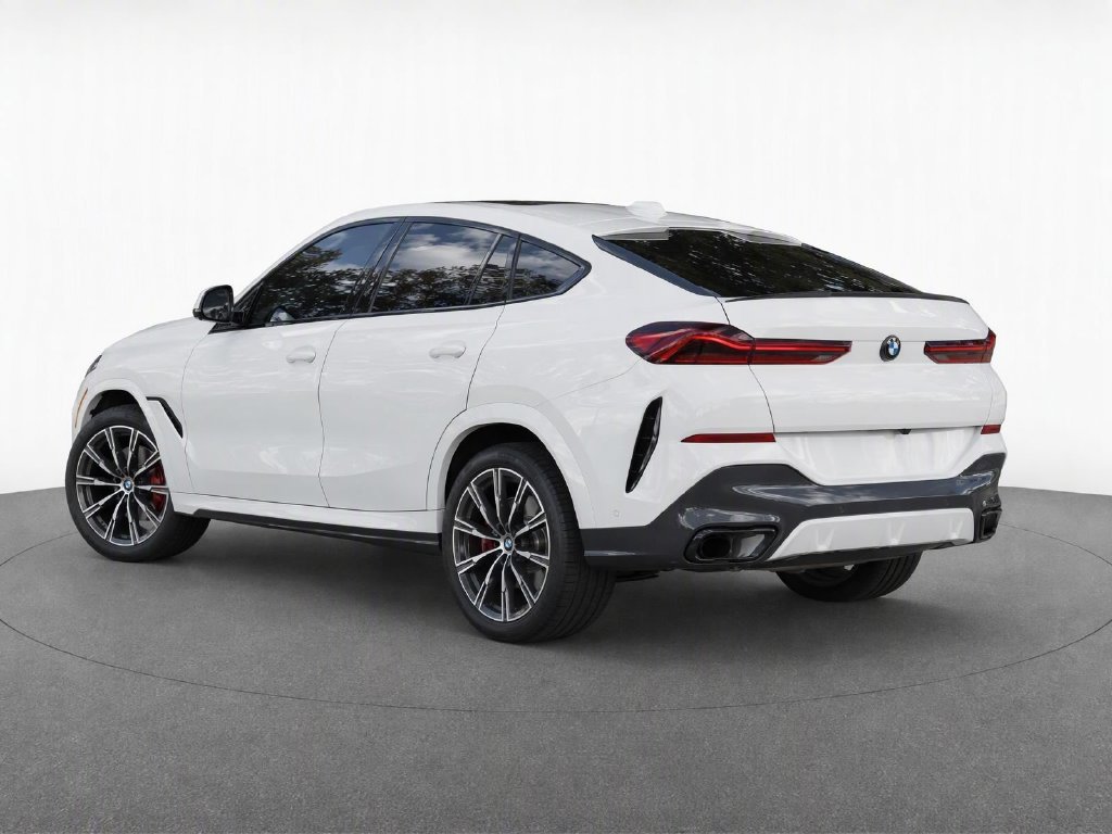 Used 2024 BMW X6 xDrive40i w/ Premium Package AWD/4WD image 4