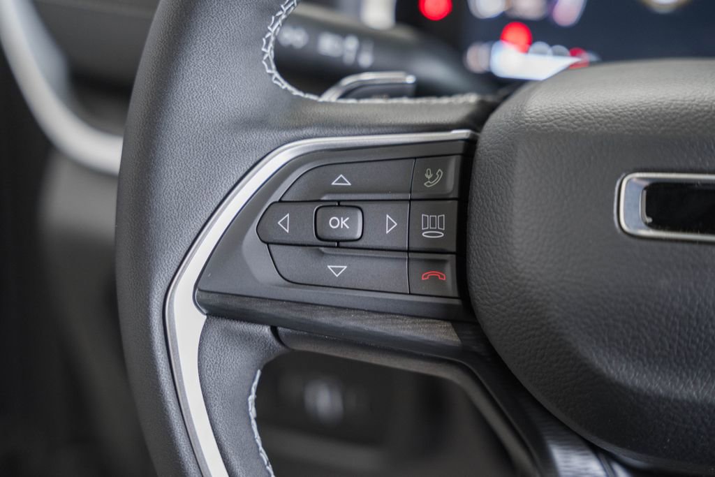 New 2025 Jeep Grand Cherokee 4WD image 26