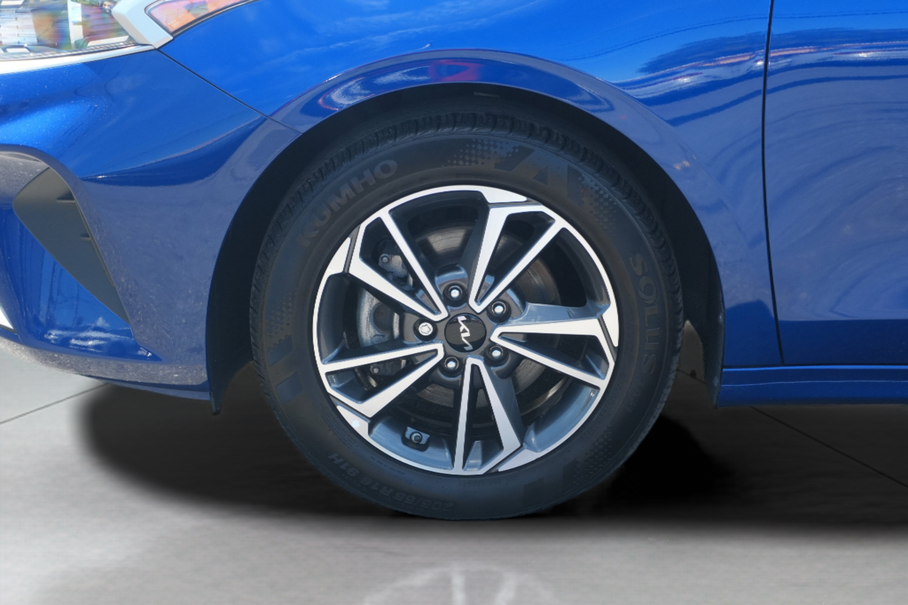 Used 2023 Kia Forte LXS FWD image 9