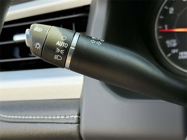 Certified 2023 GMC Acadia SLE w/ Driver Convenience Package image 19