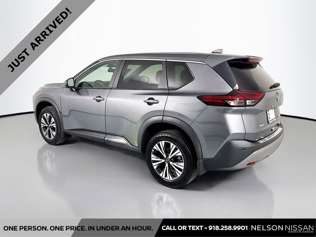 Certified 2022 Nissan Rogue SV image 7