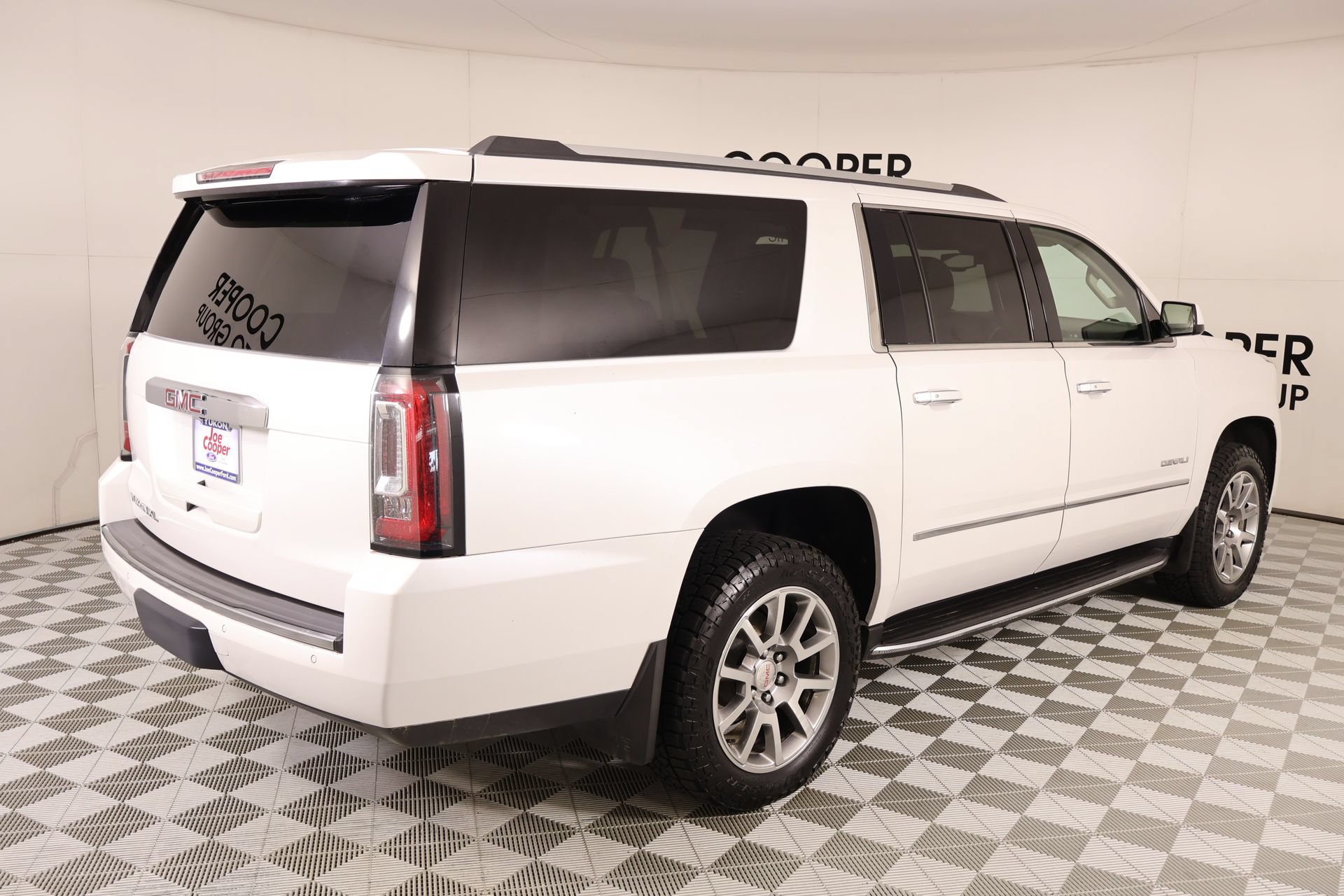 Used 2020 GMC Yukon XL Denali AWD/4WD image 24