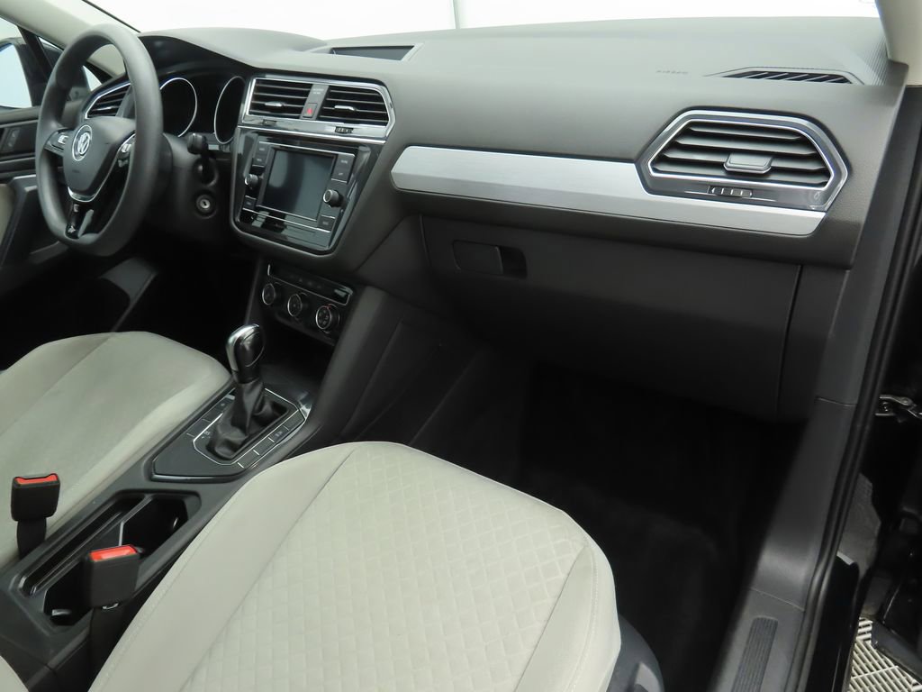 Used 2021 Volkswagen Tiguan S image 17