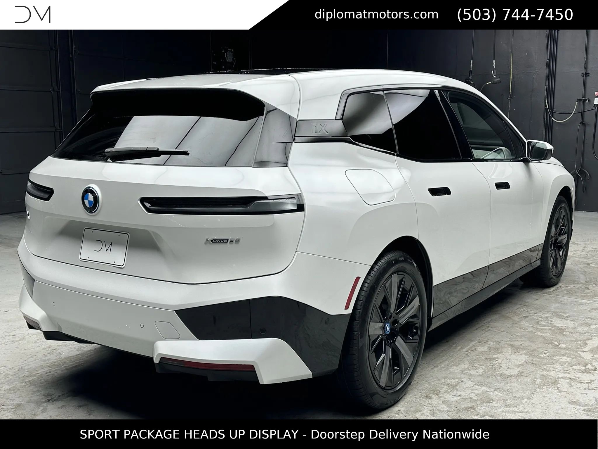 Used 2025 BMW iX xDrive50 w/ Sport Package image 7