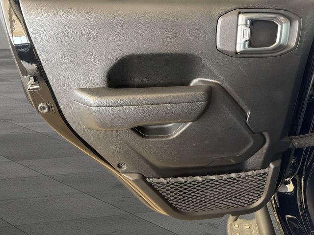 Used 2022 Jeep Wrangler Unlimited Sport AWD/4WD image 12