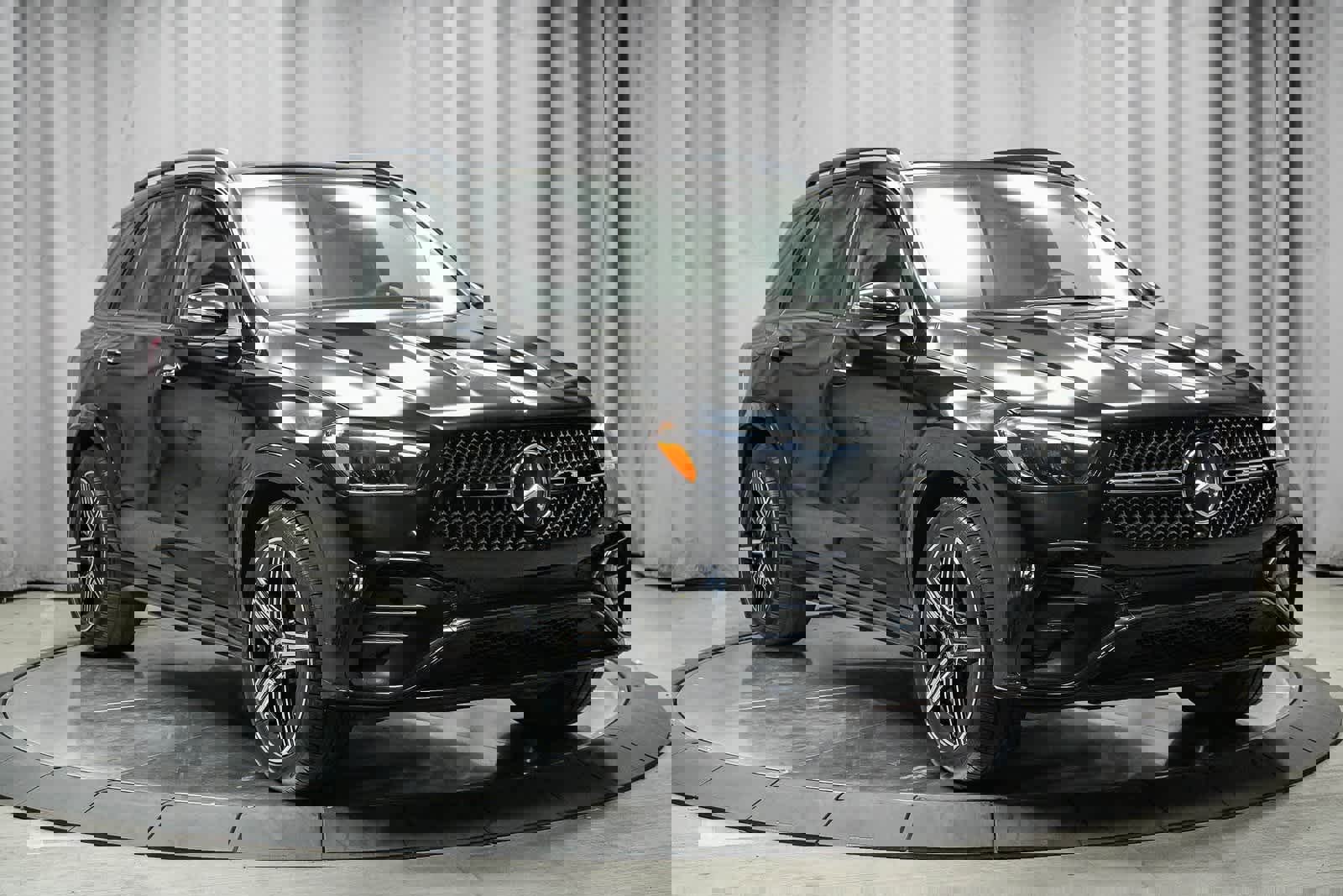 Used 2025 Mercedes-Benz GLE 450 4MATIC image 3