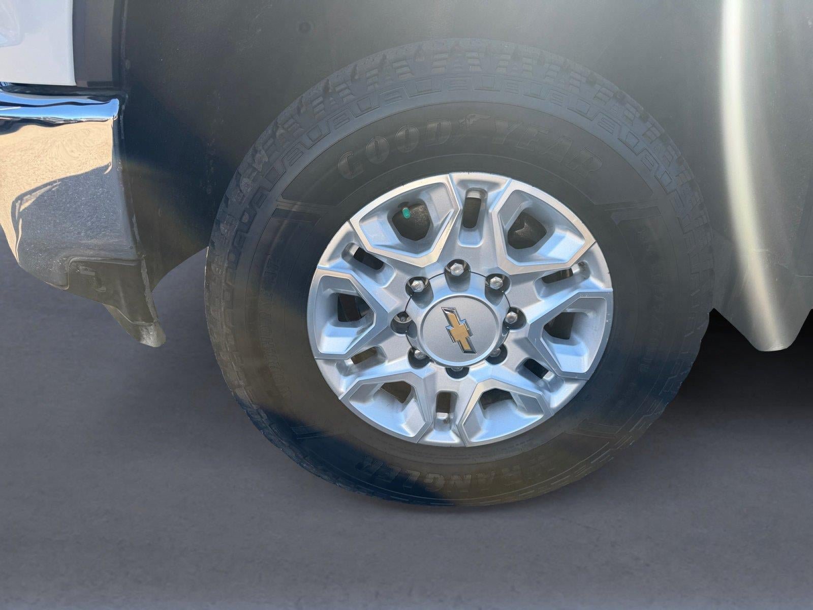 Used 2021 Chevrolet Silverado 2500 LT w/ Z71 Off-Road Package AWD/4WD image 14