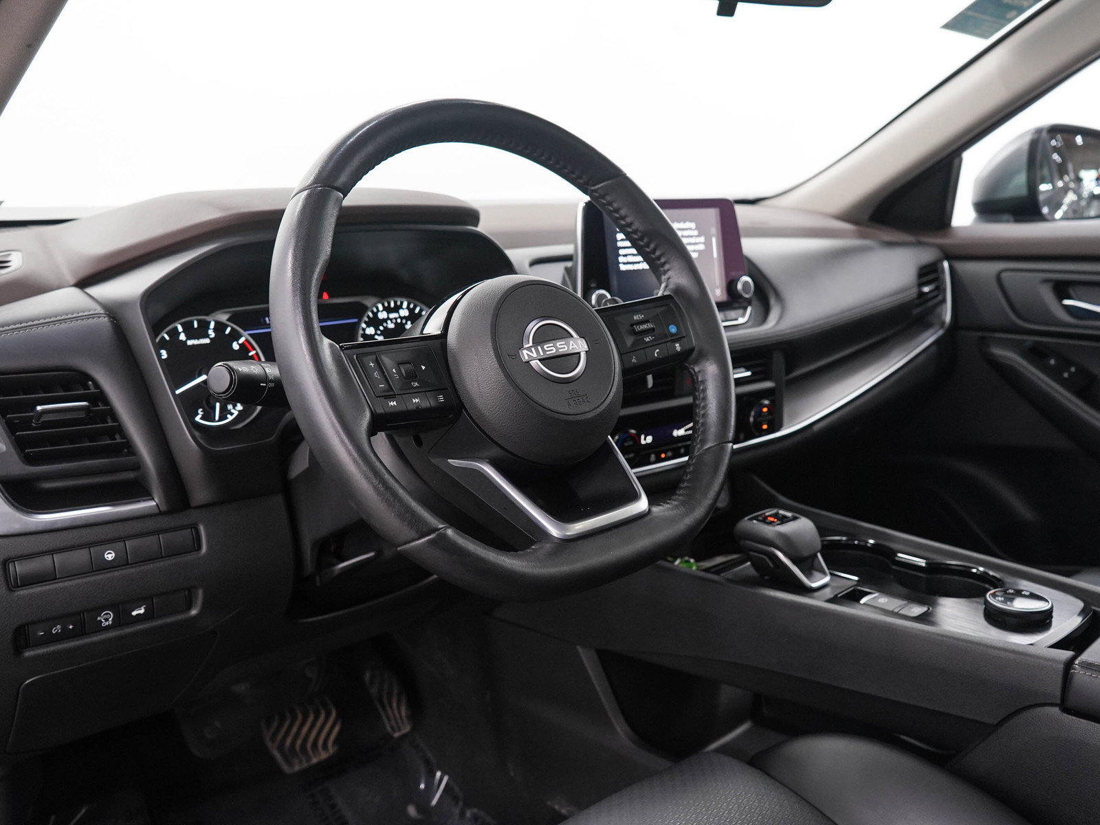 Used 2023 Nissan Rogue SV w/ SV Premium B Package AWD/4WD image 25