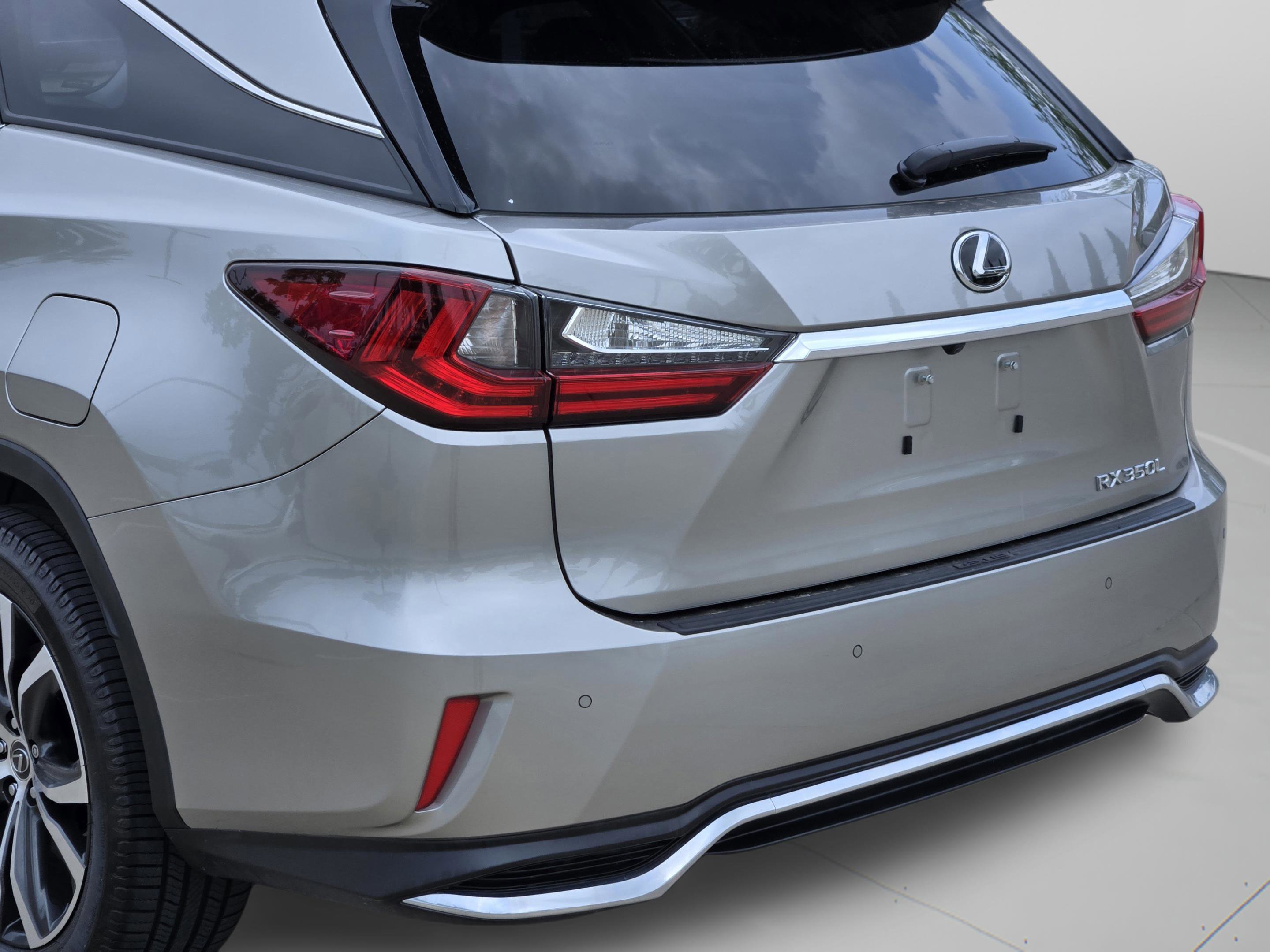 Used 2019 Lexus RX 350L FWD image 43