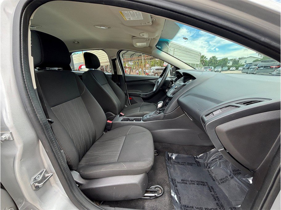 Used 2018 Ford Focus S FWD image 28