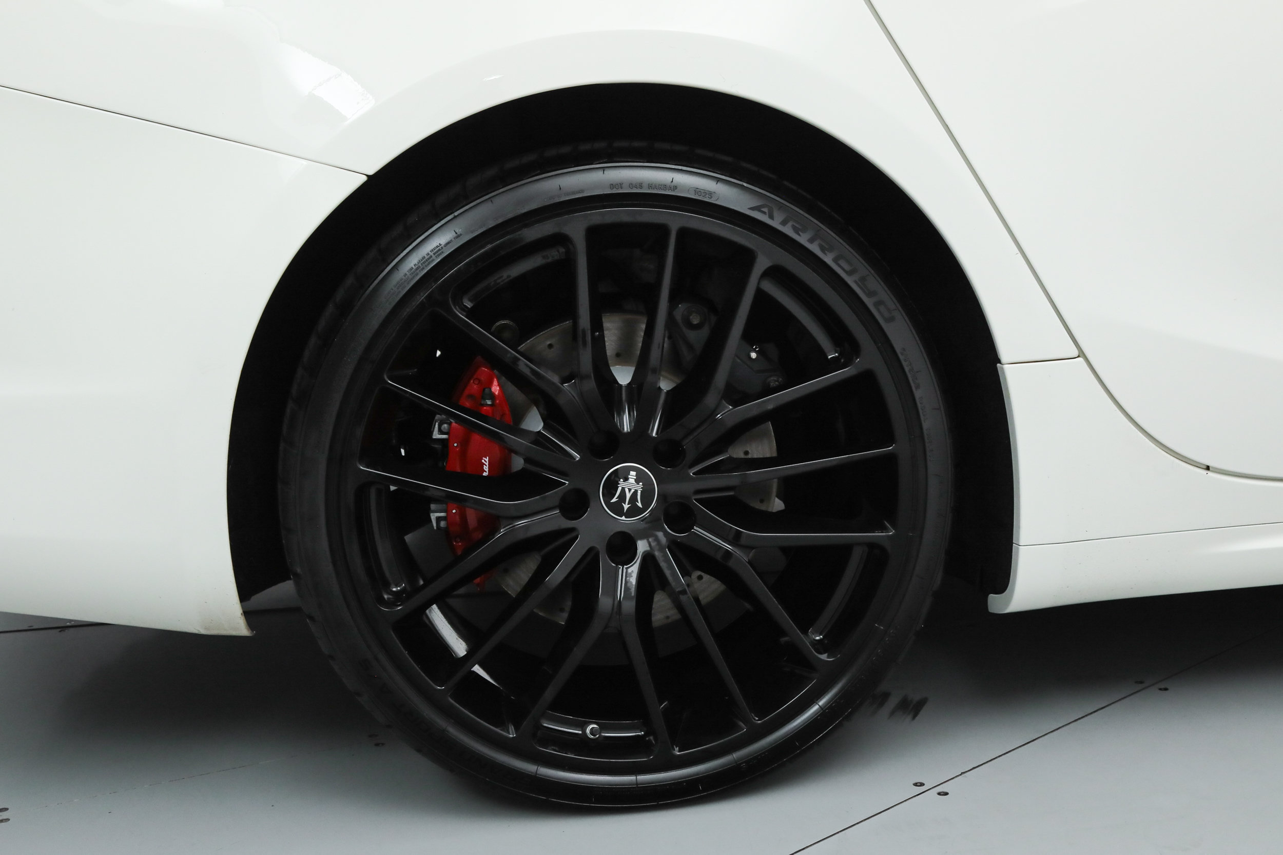 Certified 2023 Maserati Ghibli Modena RWD image 19