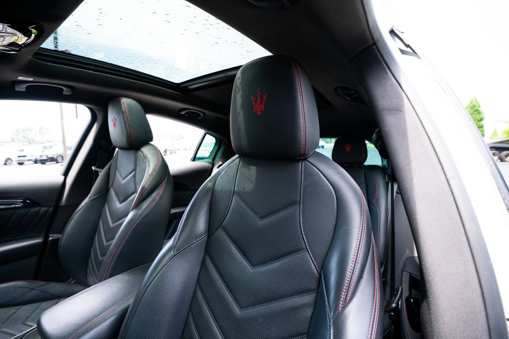 Used 2023 Maserati Grecale Modena AWD/4WD image 33