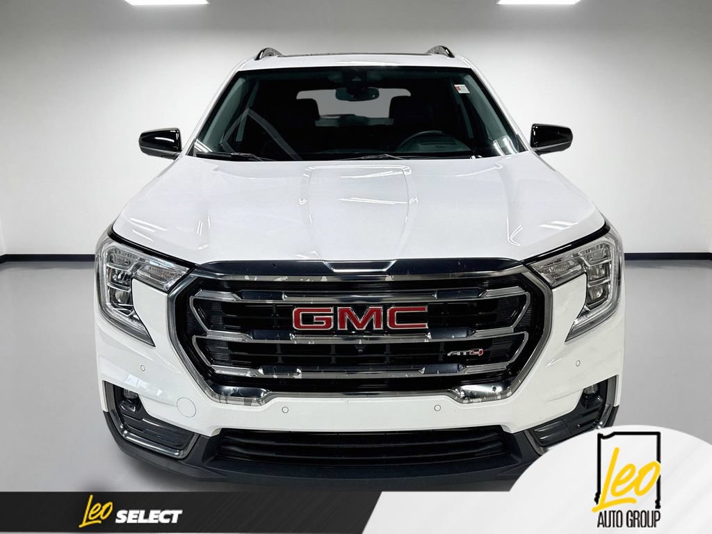 Used 2024 GMC Terrain AT4 w/ Tech Package AWD/4WD image 2