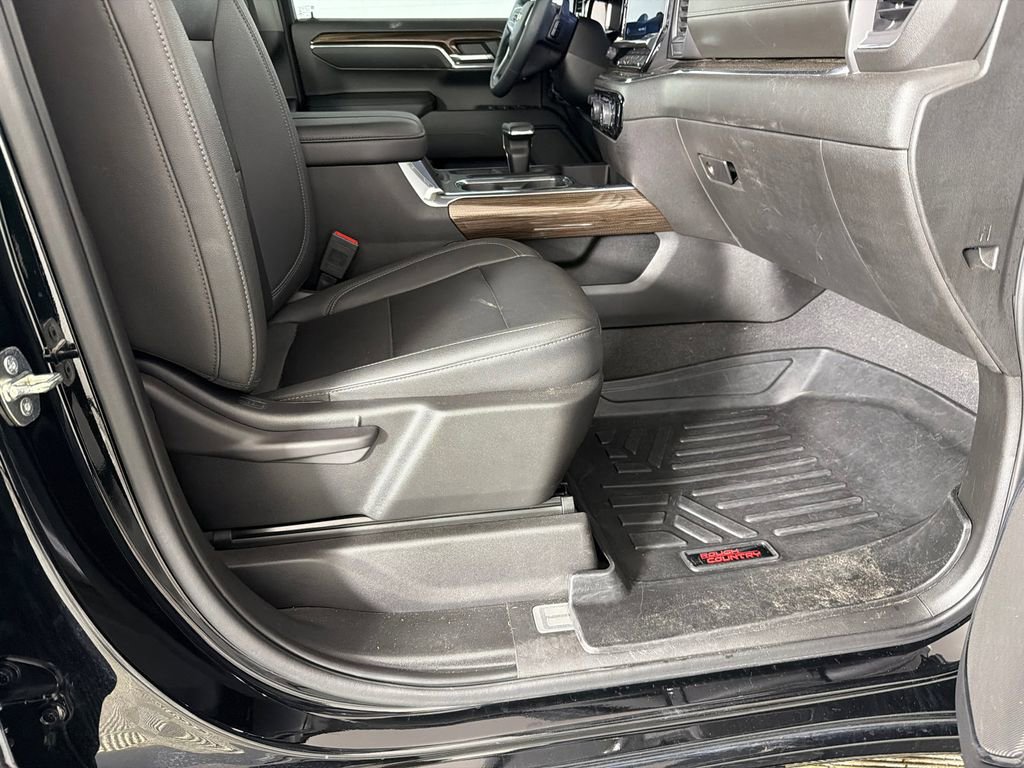 Used 2023 Chevrolet Silverado 1500 LT w/ Z71 Off-Road Package image 13