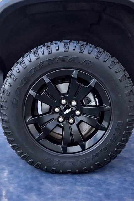 Used 2021 Chevrolet Colorado ZR2 w/ ZR2 Dusk Special Edition image 10