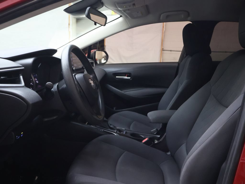 Used 2021 Toyota Corolla LE FWD image 16