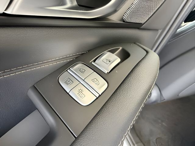 Used 2026 BMW X7 xDrive40i w/ Premium Package AWD/4WD image 17