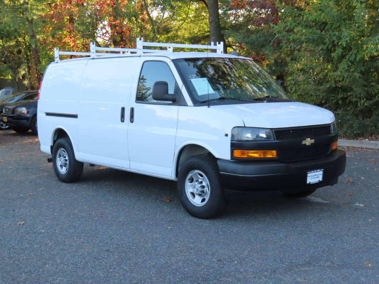 Used 2019 Chevrolet Express 3500 w/ Driver Convenience Package image 19