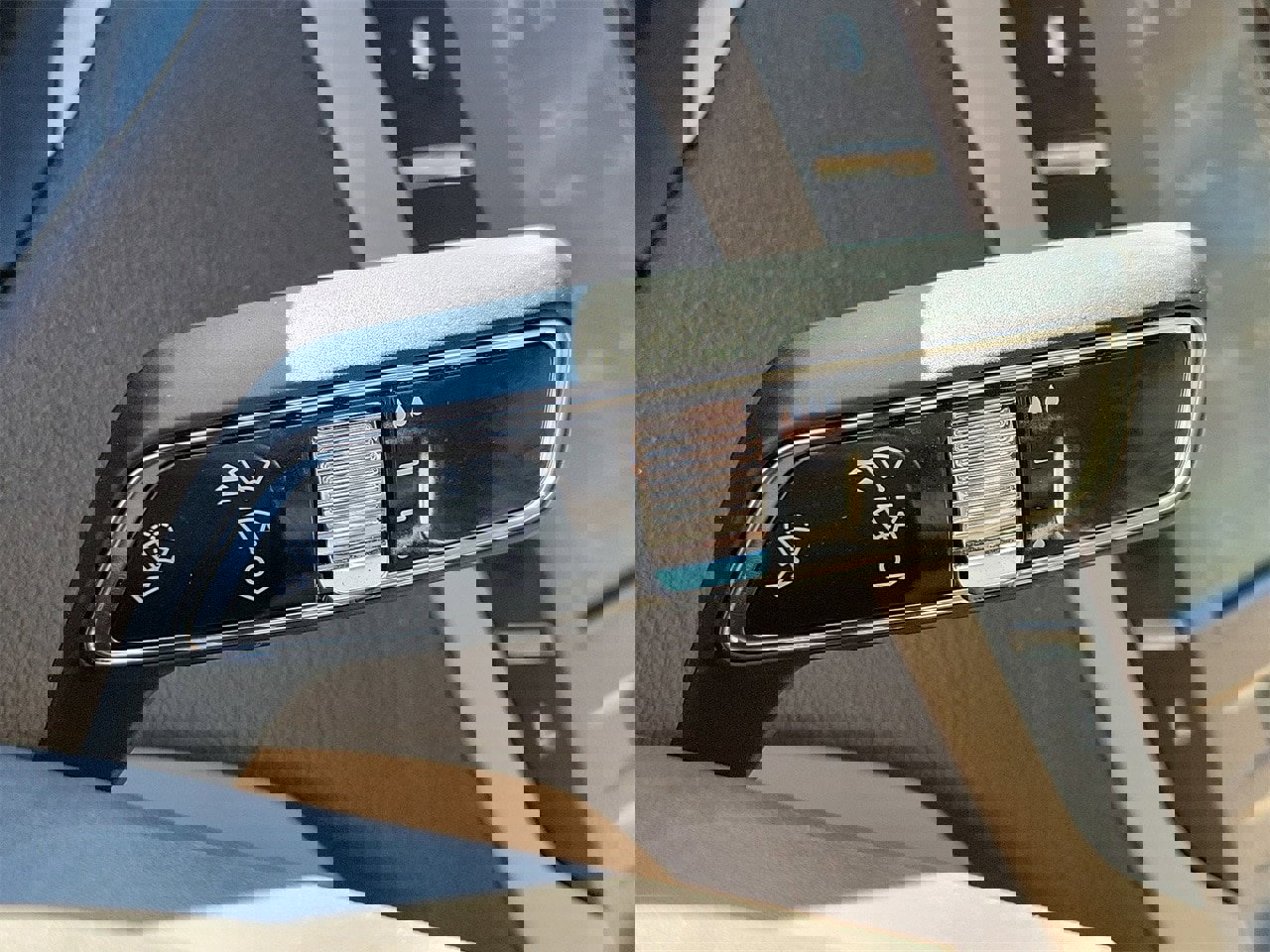 Used 2020 Lincoln MKZ Reserve image 29