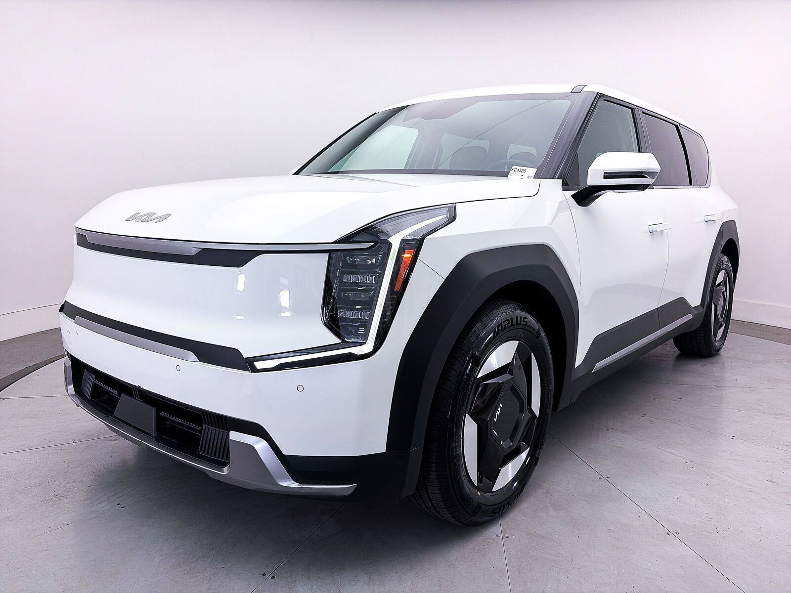 Used 2024 Kia EV9 Light Long Range RWD image 13