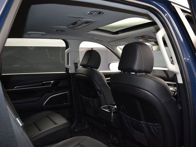 Certified 2025 Kia Telluride S image 12