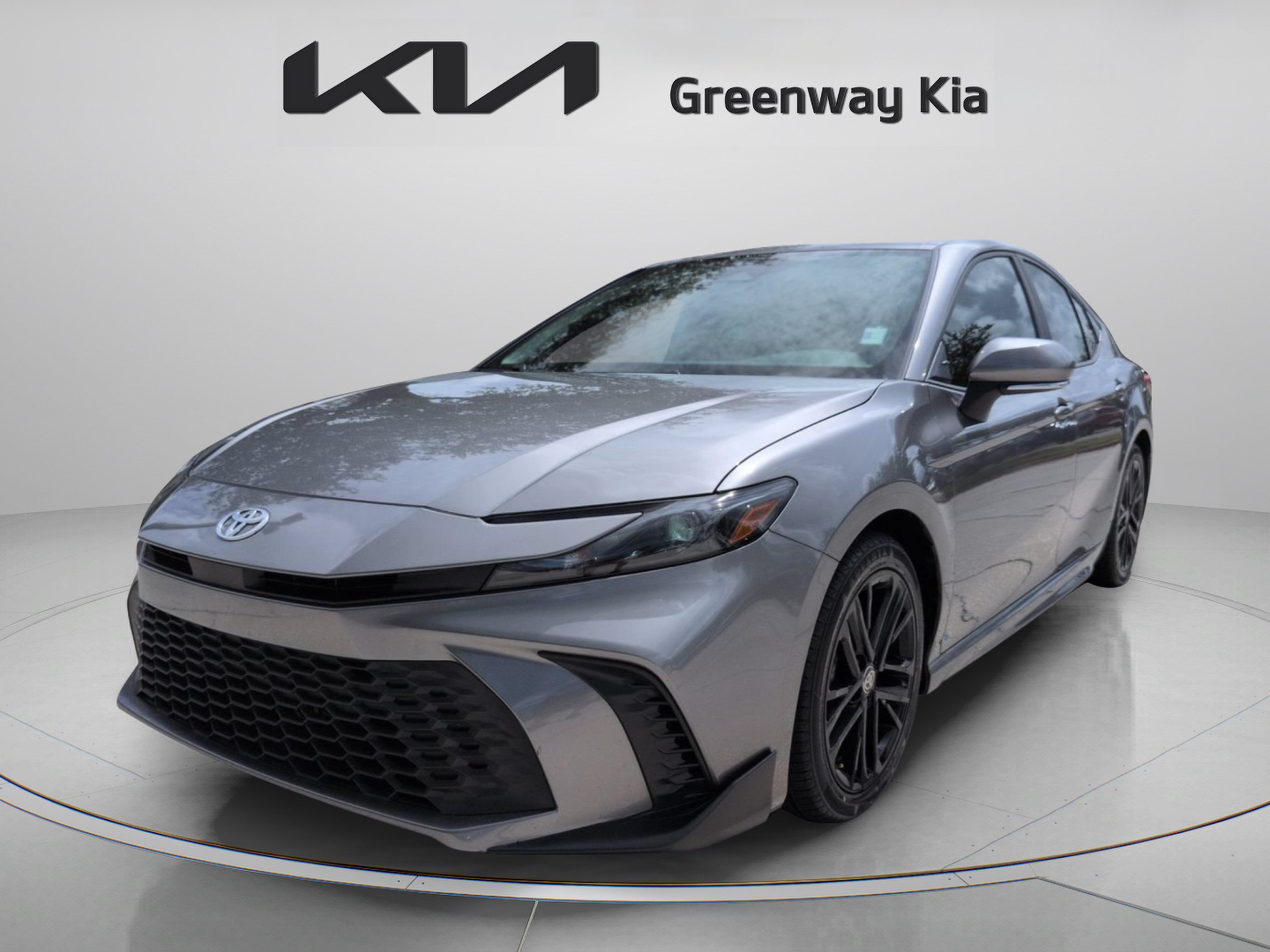 Used 2025 Toyota Camry SE FWD image 10