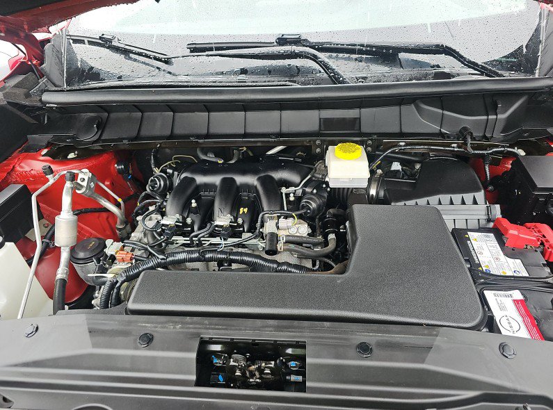 Used 2023 Nissan Pathfinder SV AWD/4WD image 33