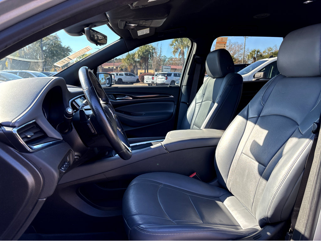 Used 2022 Buick Enclave Premium image 21