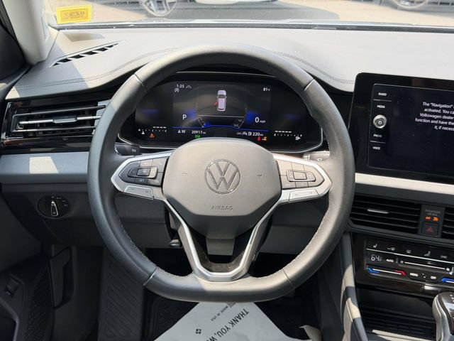 Used 2025 Volkswagen Jetta SE FWD image 15
