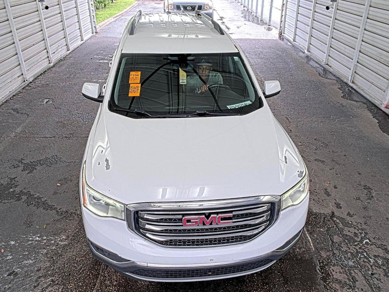 Used 2017 GMC Acadia SLE FWD image 2