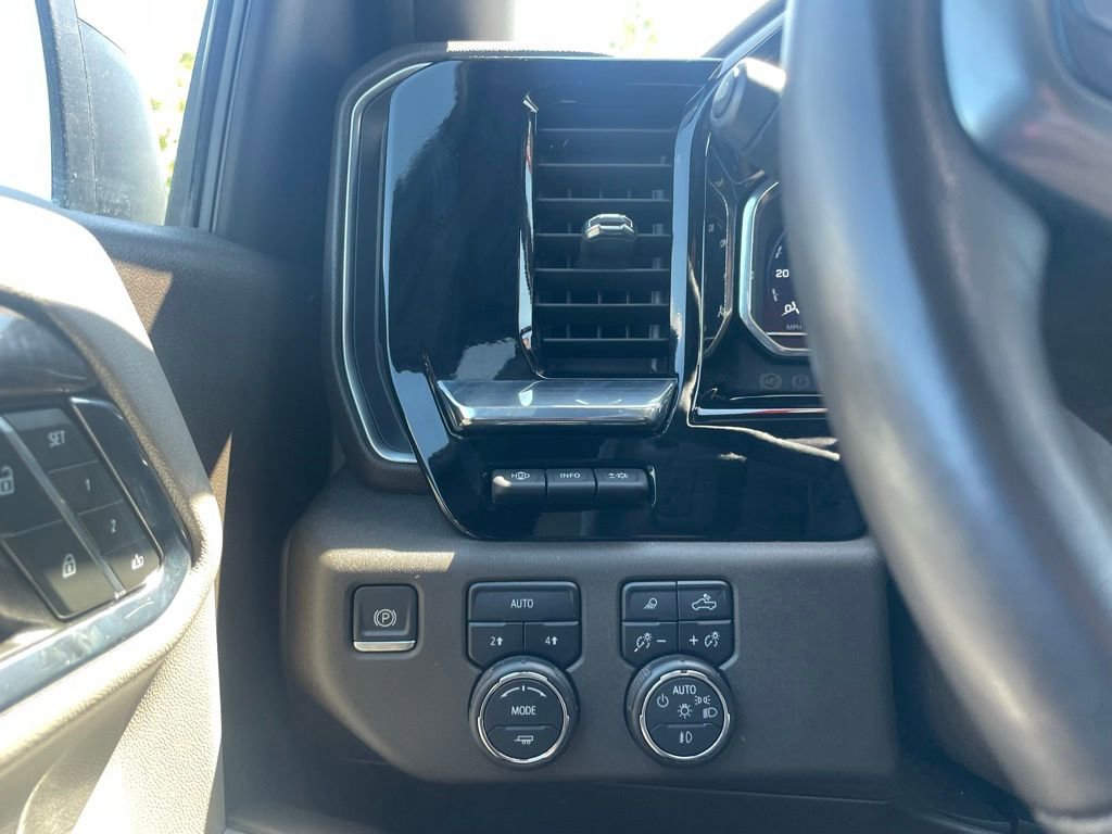 Used 2023 Chevrolet Silverado 1500 LTZ w/ LTZ Premium Package AWD/4WD image 13