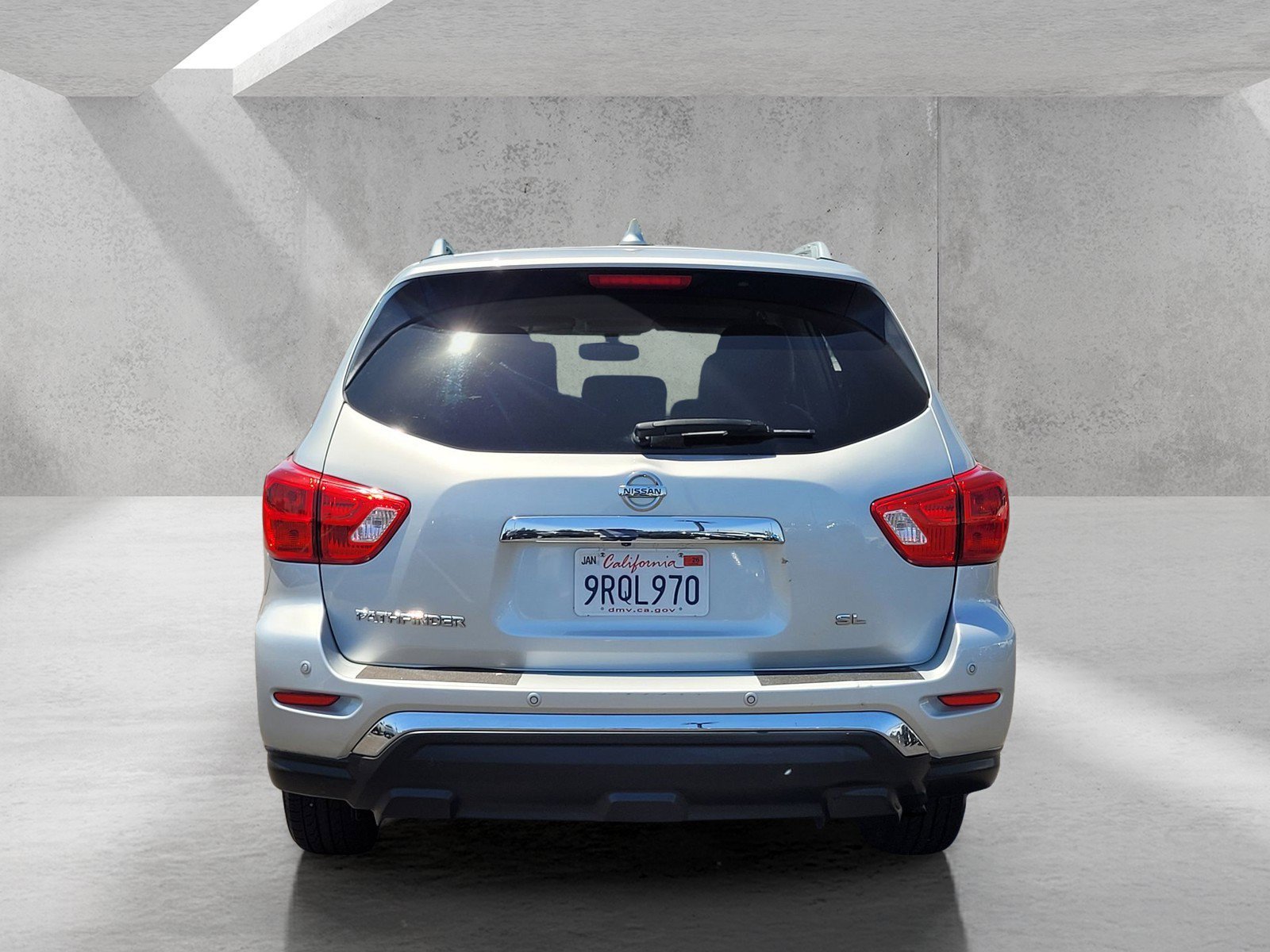 Used 2020 Nissan Pathfinder SL FWD image 6