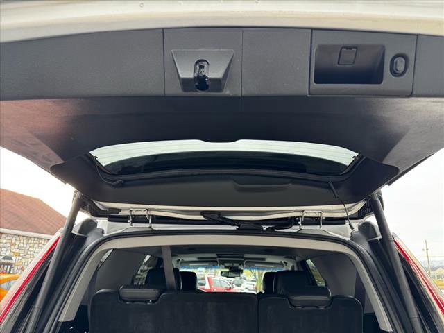 Used 2016 Cadillac Escalade Luxury image 23