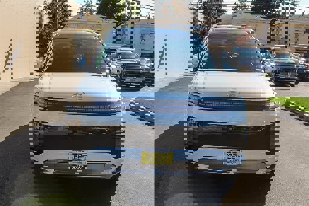 New 2026 Hyundai Ioniq 9 Limited image 2