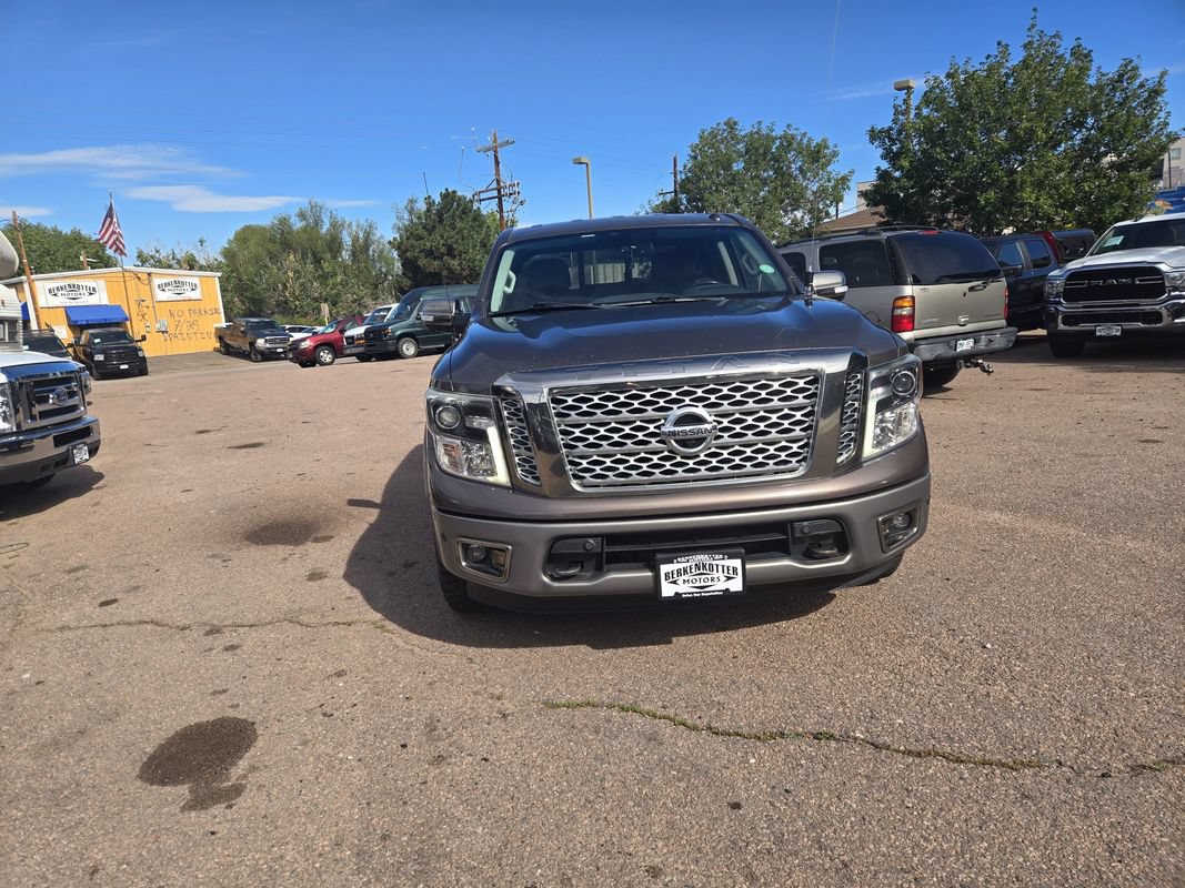 Used 2018 Nissan Titan Platinum Reserve w/ Platinum Utility Package AWD/4WD image 3